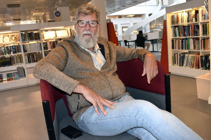 Processen med boken har pågått i 15, 20 år. "Men för ganska exakt ett år sedan beslutade jag mig för att göra något åt detta. Så jag skrev klart manuset under förra hösten", berättar Bo Gunnar Karlsson. Foto: Pär Sönnert