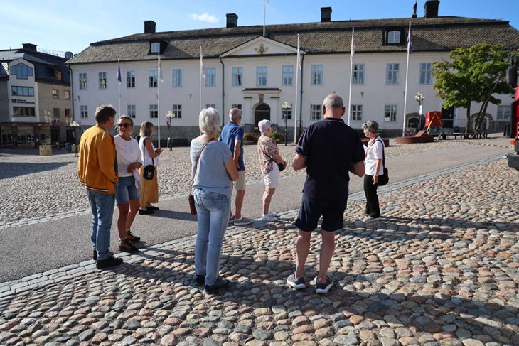 Tre gånger i veckan har de guidade turerna genomförts, från centrala Falun till Falu Gruva. Foto: Malin Westling