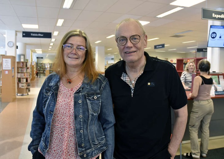Ulrika Wiborg från studieförbundet Sensus och Avesta biblioteks Janne Bengtsson. Foto: Niclas Bergvall