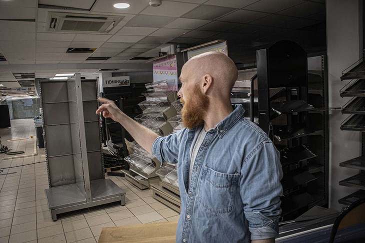 Finputs och detaljer behöver justeras i lokalen som tidigare varit livsmedelsbutik. Foto: Christian Larsen