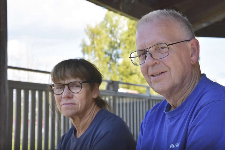 K-G Johansson och Inger Ekstrand har stort engagemang för folkparken på Lilltorpet sedan mer än 40 år tillbaka. Foto: Sonny Jonasson