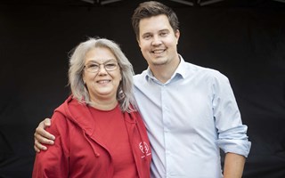 Vill låta högstadieelever arbeta i vården