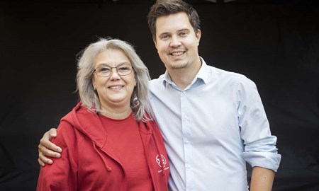 Vill låta högstadieelever arbeta i vården