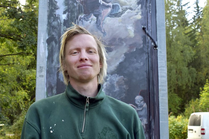 Konstnären Josef Norgren kommer från Uppsala och har bott i Malmö och Borlänge innan han flyttade till Säter för ett år sedan. Foto: Pär Sönnert