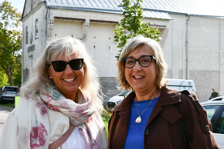 Tidningen träffade Pia Bäcklin Michaelsson och Anki Berndt i  Stjärnsund. "Nu ska vi åka till Vocas i Långshyttan och sen till Roslunds i Stora Skedvi," avslöjade Pia. 