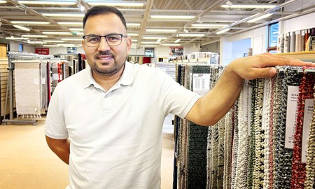 Ezat tar över anrik butik