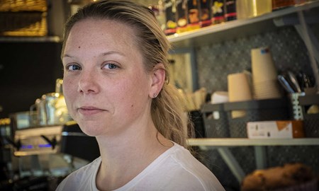 Malin dog – nu säljer hon flickdrömmen