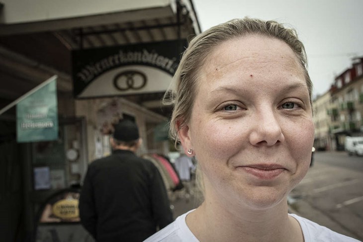 Malin Olenius har blivit synonym med Wienerkonditoriet i hörnet Åsgatan och Stationsgatan. Foto: Christian Larsen
