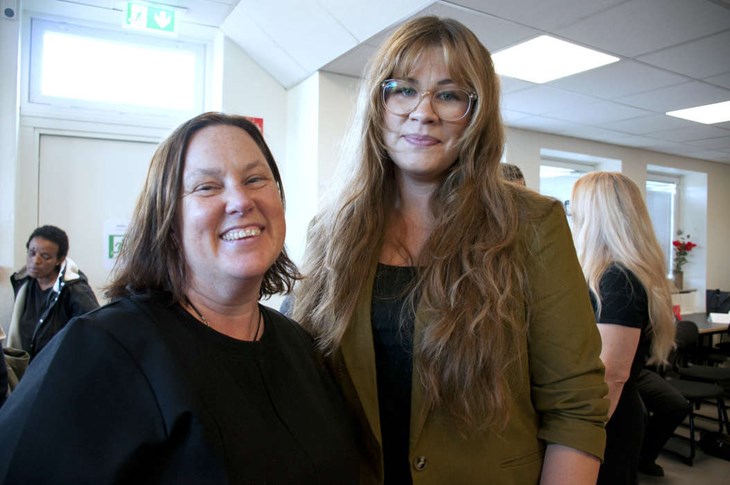 "Vi har ju under många år varit engagerade i att få kvalitet på SFI, säger Pernilla Eklund (C) och Sara Persson (C). Foto: Lisa Björklund