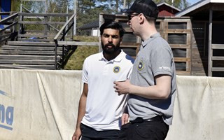 Alexander och Emil fortsätter leda Masarna