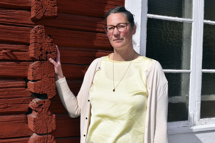 Karin Frejd, förstanamnet på Centerpartiets kommunlista i Säter, konstaterar att partiet backar något, med 0.3 procentenheter. Foto: Pär Sönnert