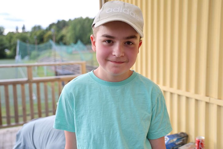 Tim Andersson, 13 år, tävlar med radiostyrda bilar. Foto: Malin Westling