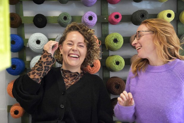 Vännerna Sofie och Malin har en färgstark företagsidé