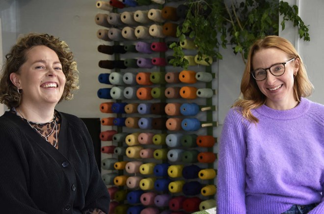 Vännerna Sofie och Malin har en färgstark företagsidé