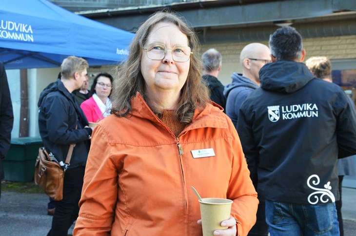 Gun-Britt Hedsten, kostutvecklare i kommunen, berättade om hur kommunen arbetar med att förbereda sig för samhällsstörningar. Foto: Maria Karlsson 