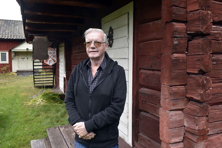 Kurt Fosselius älskar Åsgårdarna. "Det är en riktig kulturskatt", säger han. Foto: Pär Sönnert