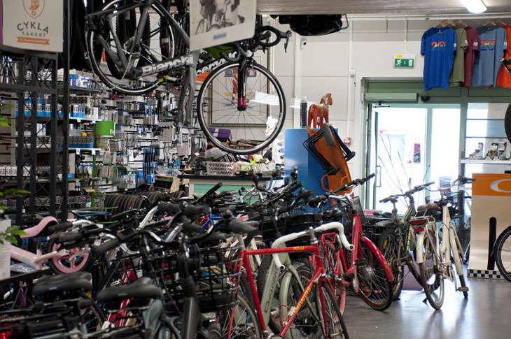 Cyklar på T&K's. Foto: Lisa Björklund