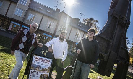 De vill sparka liv i byn – drar igång familjedag