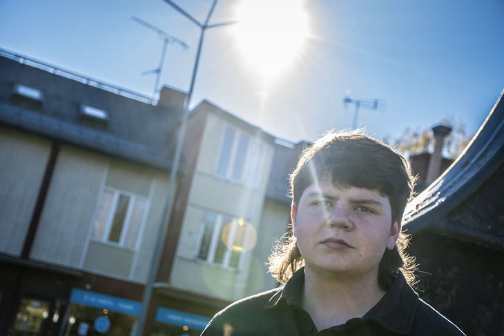 Matti Kuha har vuxit upp i ett Vikmanshyttan som han upplevt avvecklats med åren. Foto: Christian Larsen