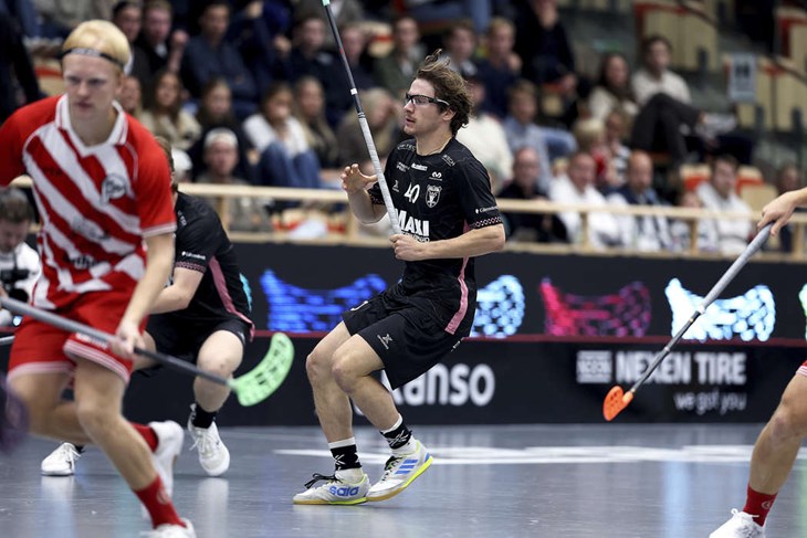 IBF Faluns nummer 40, schweiziske Noel Seiler, har inlett säsongen starkt. Foto: Per Wiklund